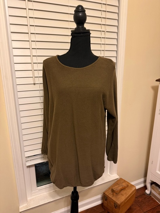 Michael Kors Tops - Michael Kors Olive Crewneck Long Sleeve Knit Top